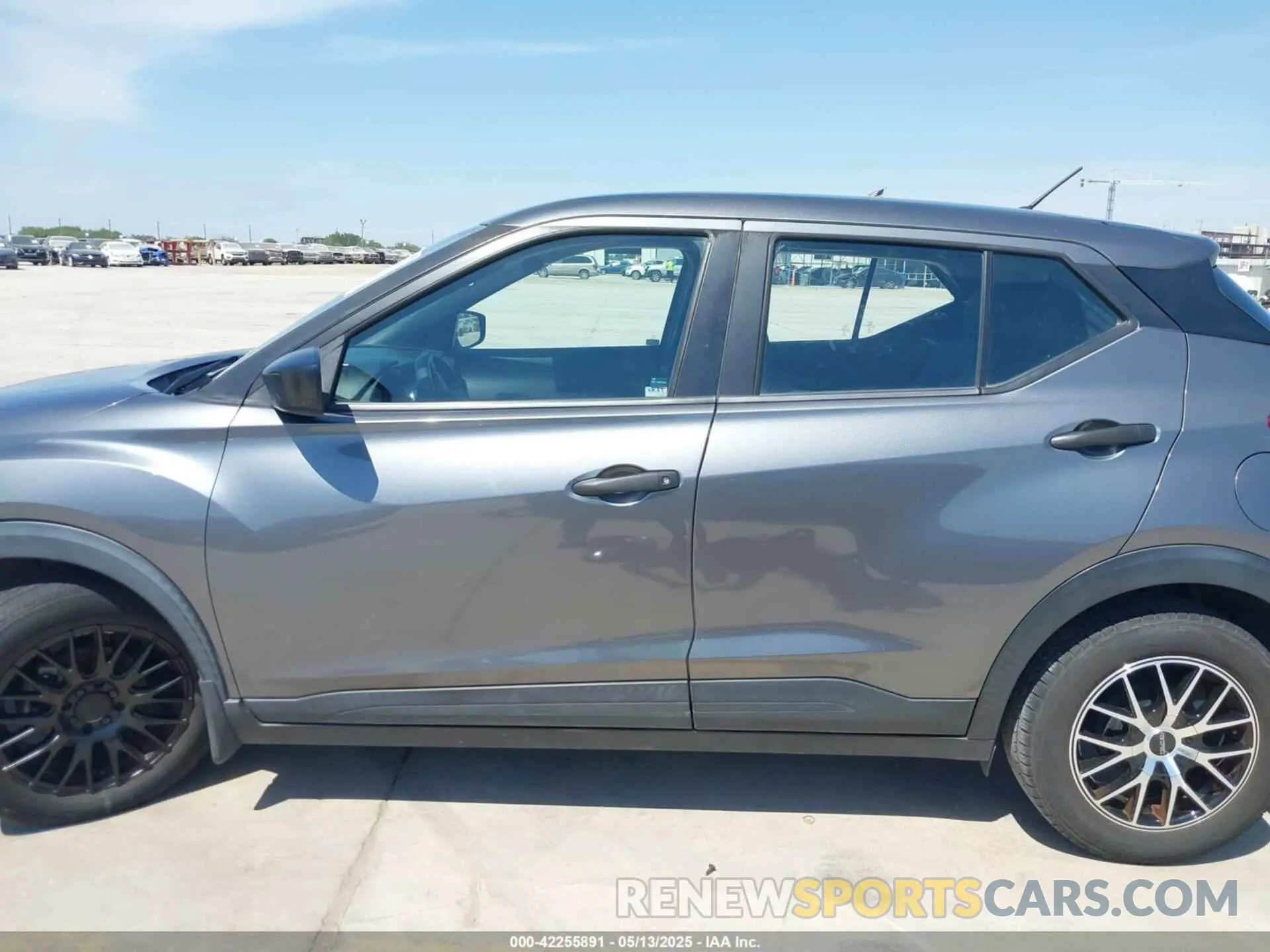 15 fotografías del automóvil dañado 3N1CP5BV4LL512403 NISSAN KICKS 2020