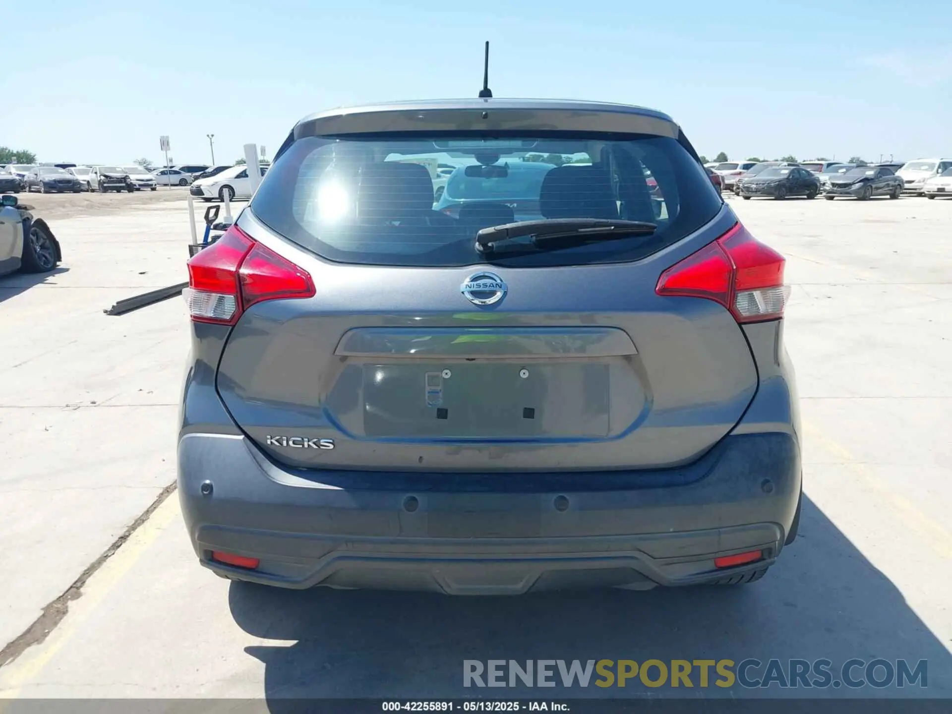17 fotografías del automóvil dañado 3N1CP5BV4LL512403 NISSAN KICKS 2020
