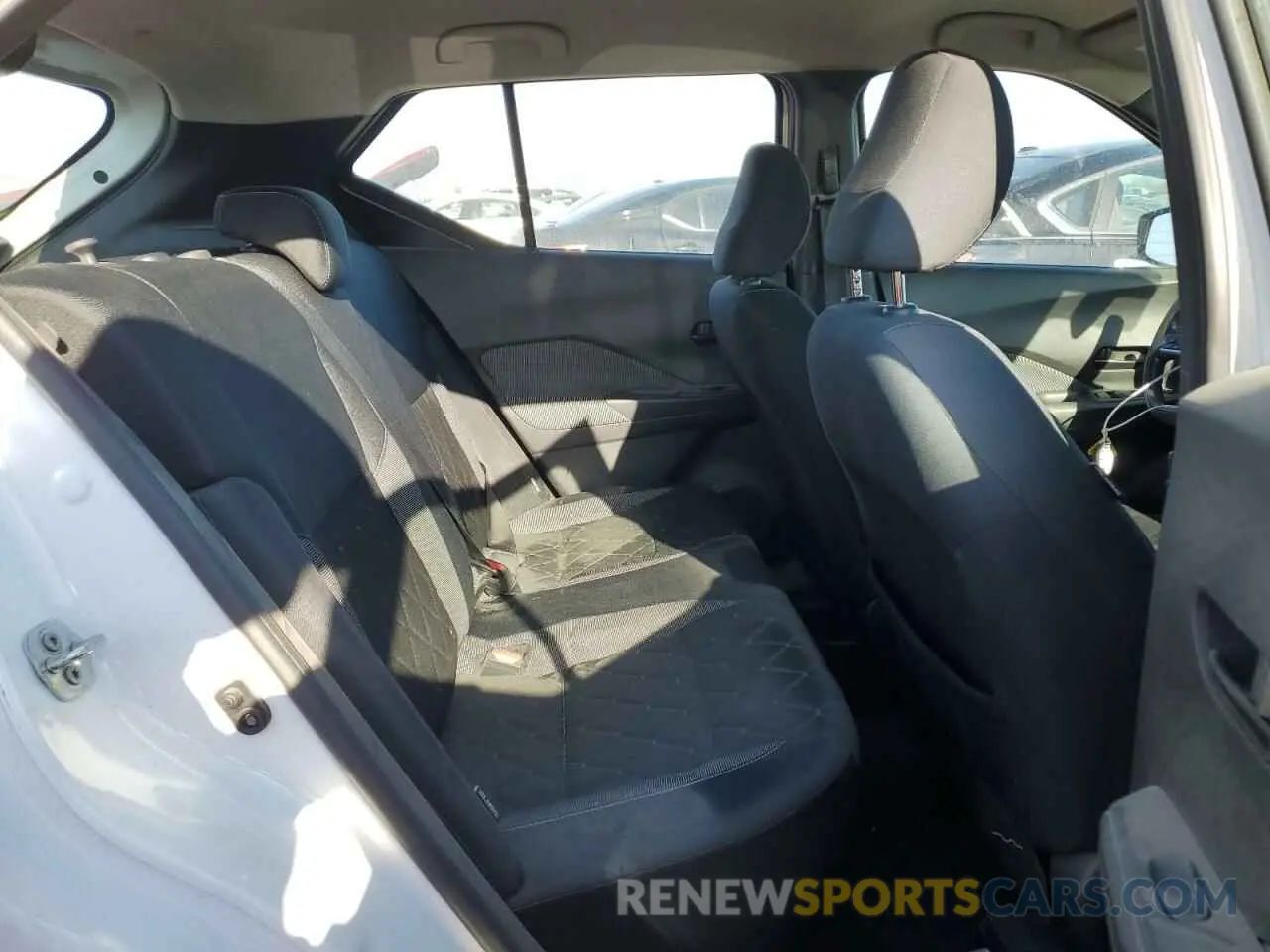 10 fotografías del automóvil dañado 3N1CP5BV4LL517780 NISSAN KICKS 2020