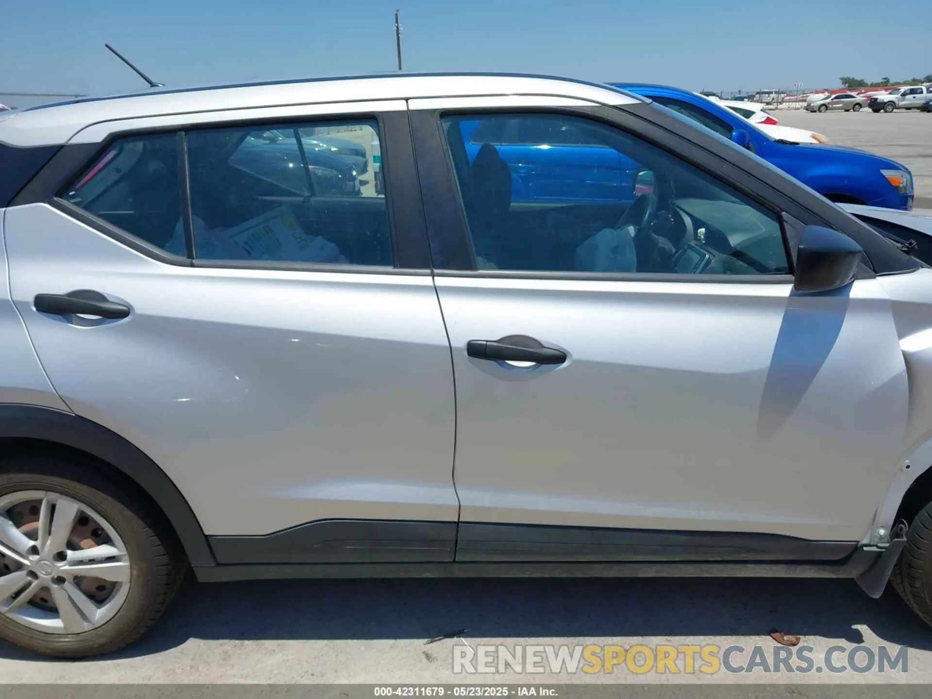 13 fotografías del automóvil dañado 3N1CP5BV4LL546499 NISSAN KICKS 2020