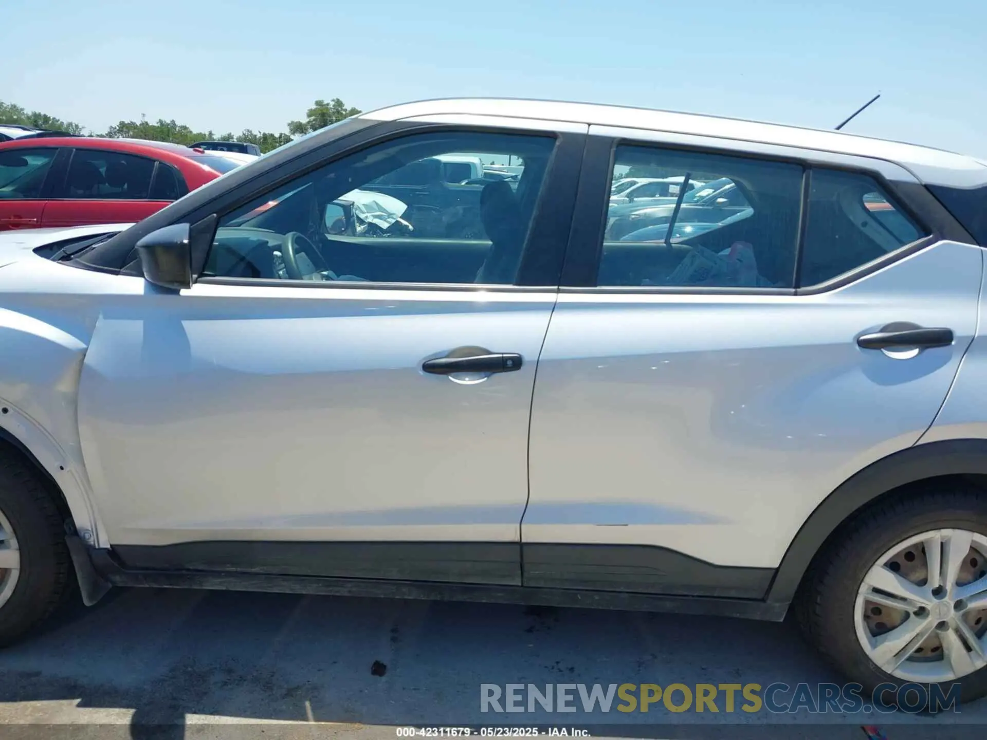 14 fotografías del automóvil dañado 3N1CP5BV4LL546499 NISSAN KICKS 2020