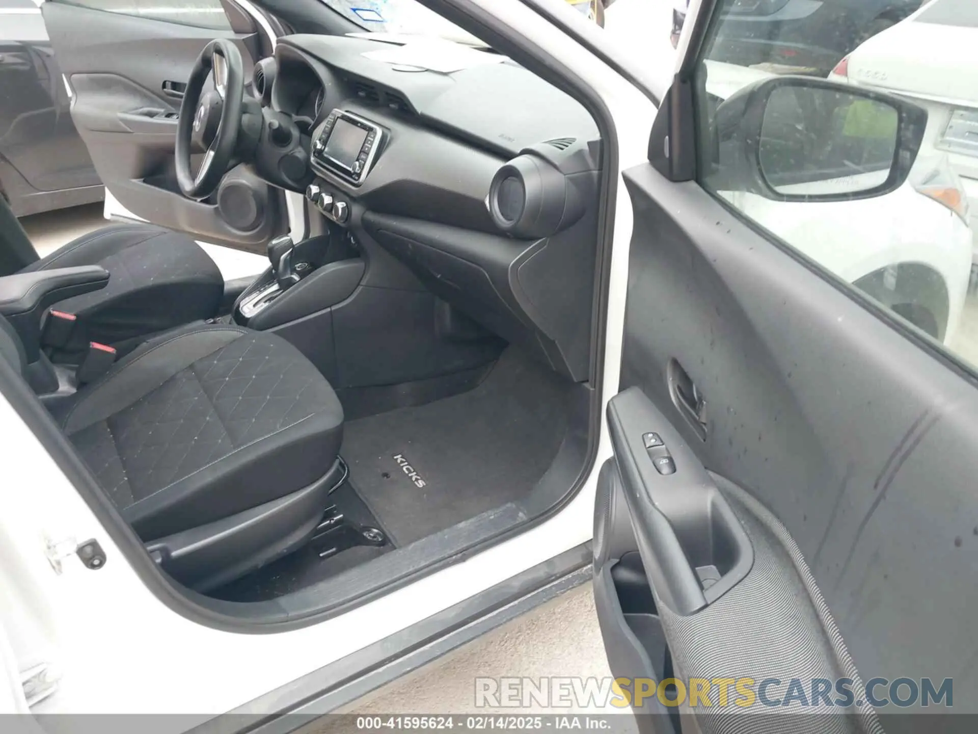 5 fotografías del automóvil dañado 3N1CP5BV4LL570284 NISSAN KICKS 2020