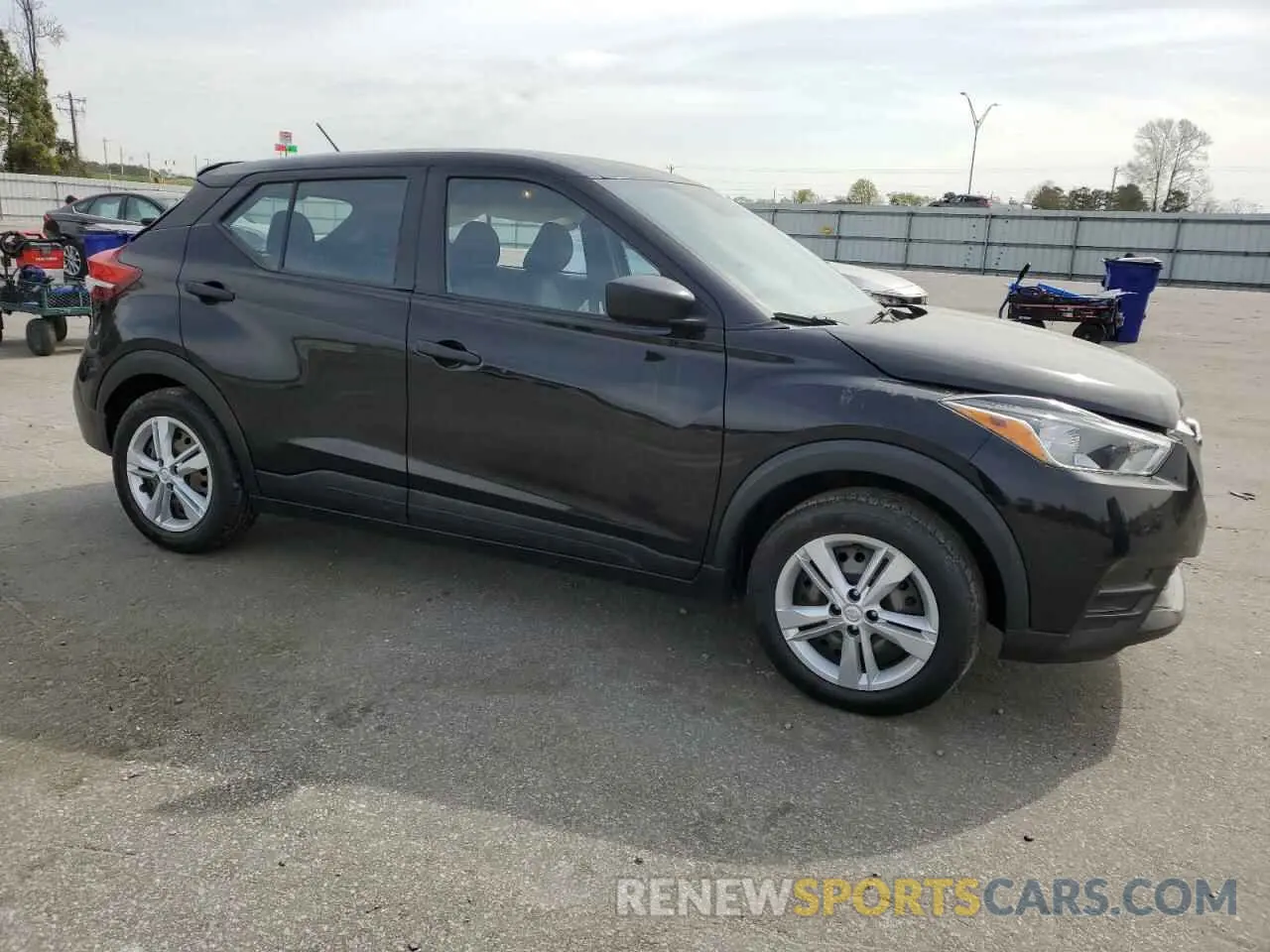 4 fotografías del automóvil dañado 3N1CP5BV5LL489505 NISSAN KICKS 2020