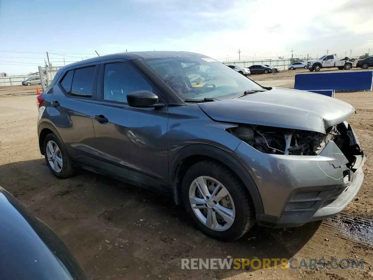 4 fotografías del automóvil dañado 3N1CP5BV5LL542476 NISSAN KICKS 2020