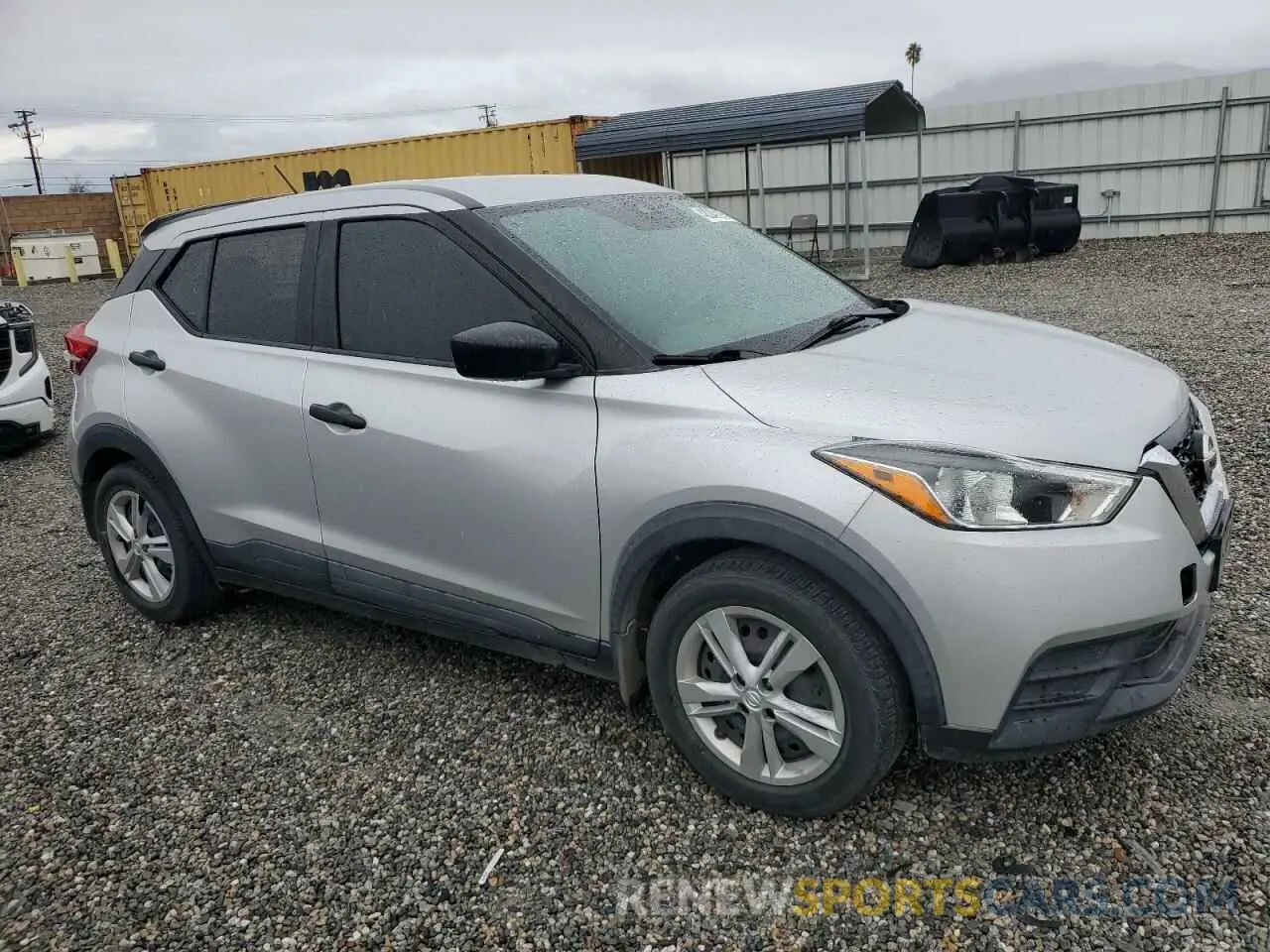 4 fotografías del automóvil dañado 3N1CP5BV6LL518848 NISSAN KICKS 2020