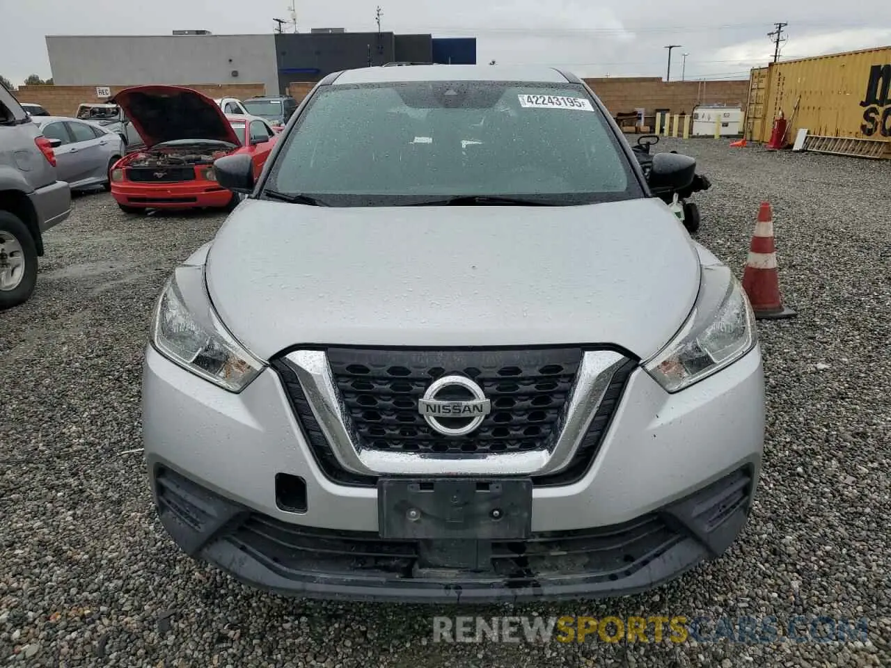 5 fotografías del automóvil dañado 3N1CP5BV6LL518848 NISSAN KICKS 2020