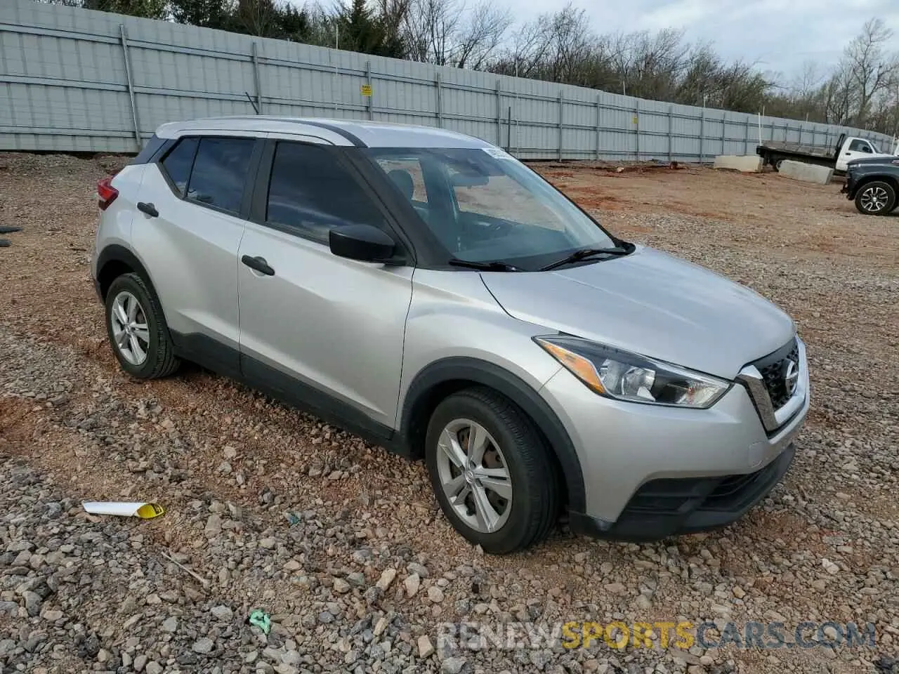 4 fotografías del automóvil dañado 3N1CP5BV6LL543376 NISSAN KICKS 2020