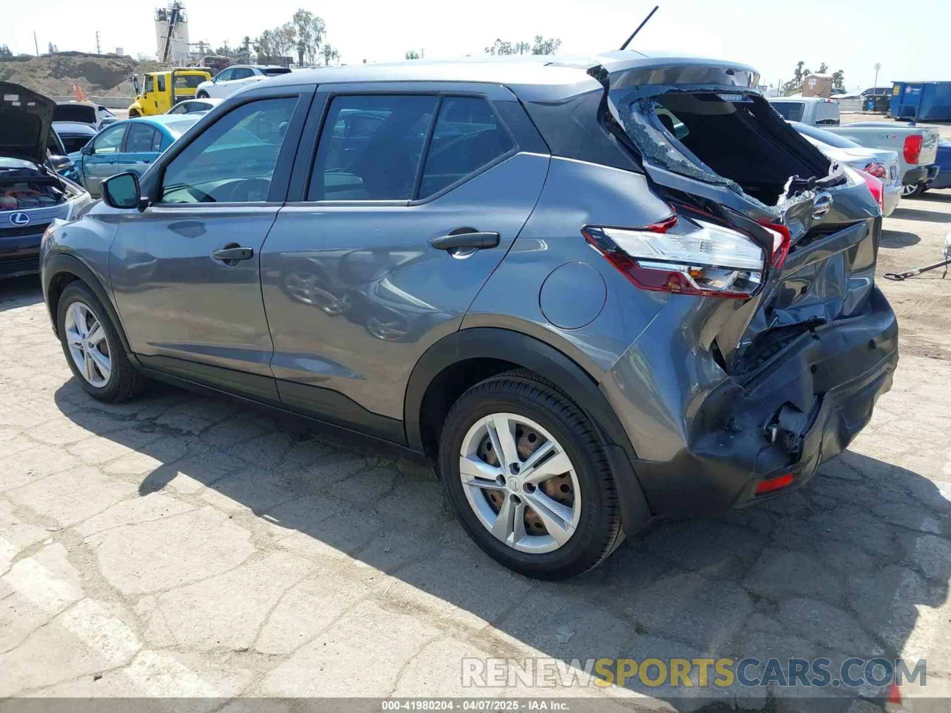 3 fotografías del automóvil dañado 3N1CP5BV7LL560350 NISSAN KICKS 2020