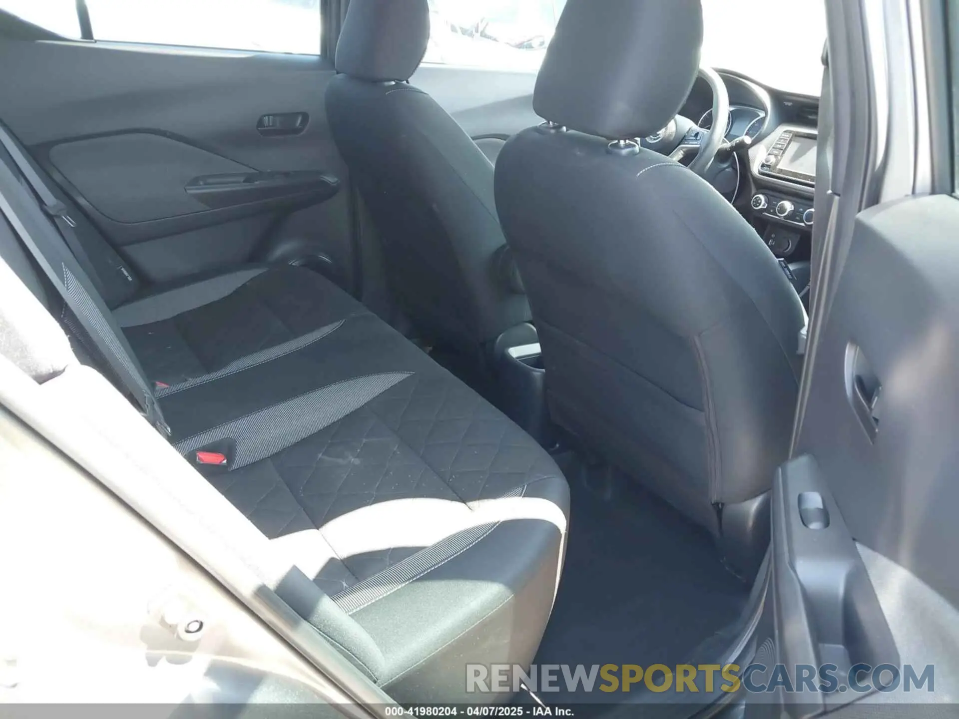 8 fotografías del automóvil dañado 3N1CP5BV7LL560350 NISSAN KICKS 2020