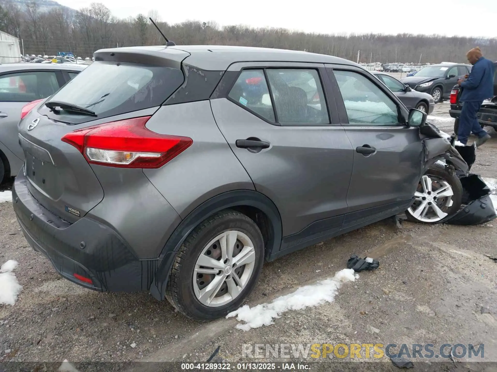 4 fotografías del automóvil dañado 3N1CP5BV8LL520374 NISSAN KICKS 2020