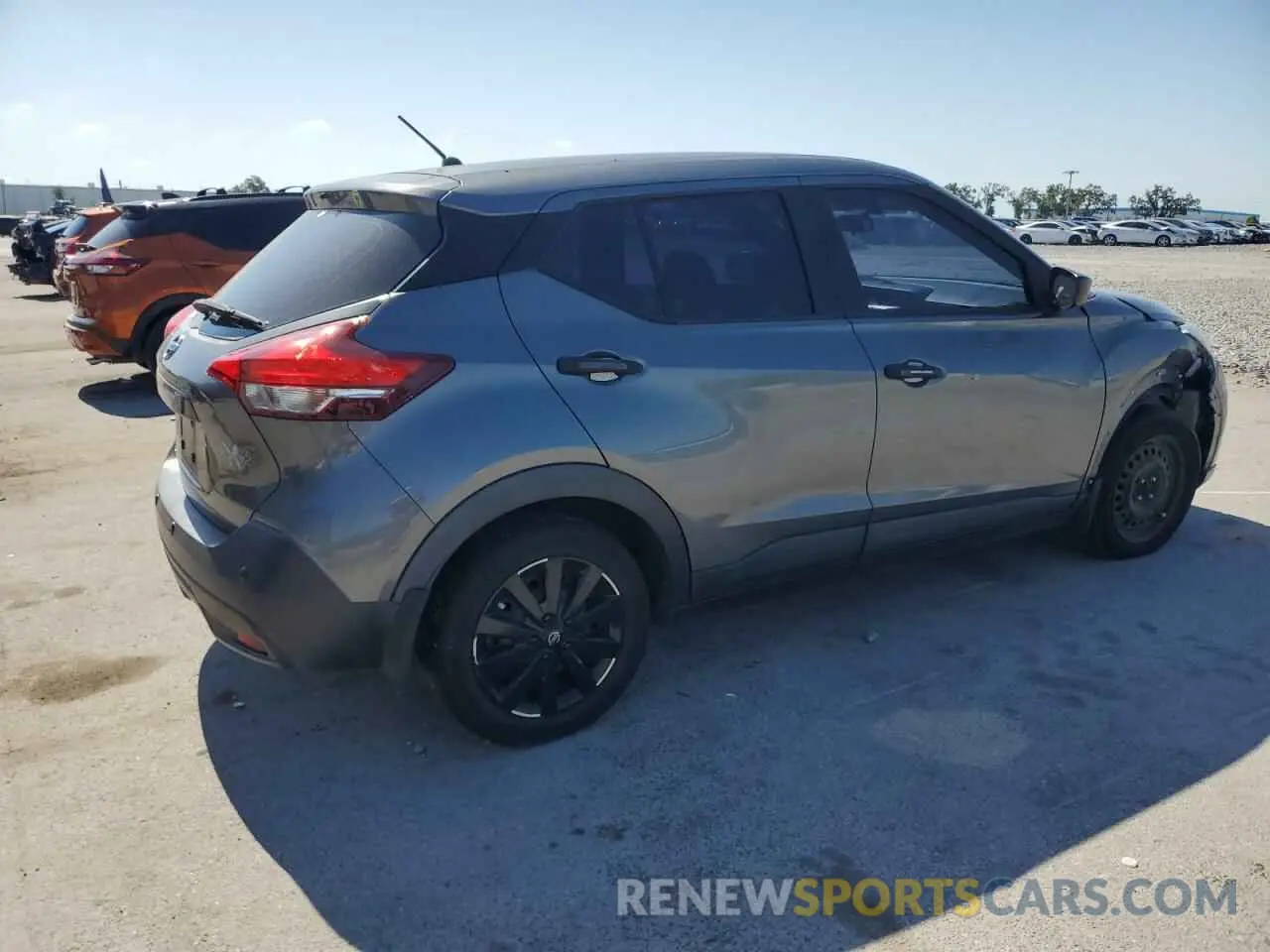 3 fotografías del automóvil dañado 3N1CP5BV8LL521489 NISSAN KICKS 2020