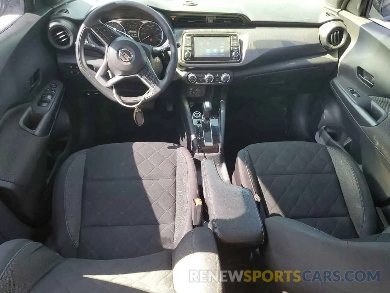 8 fotografías del automóvil dañado 3N1CP5BV8LL521489 NISSAN KICKS 2020