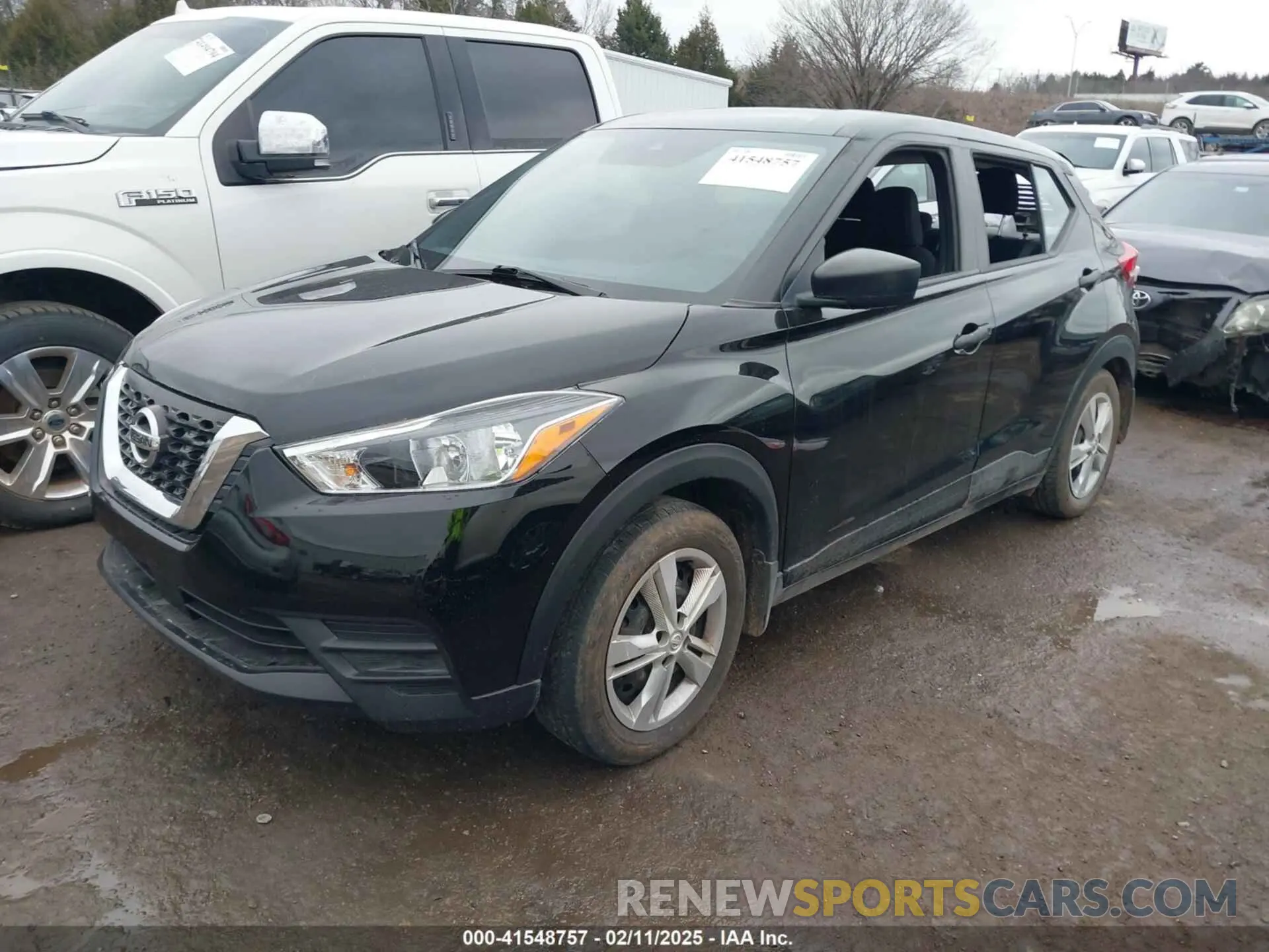 2 fotografías del automóvil dañado 3N1CP5BV9LL551763 NISSAN KICKS 2020