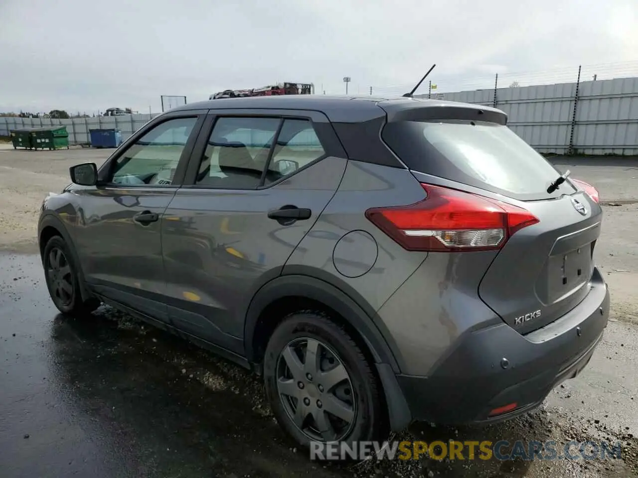 2 fotografías del automóvil dañado 3N1CP5BV9LL573536 NISSAN KICKS 2020