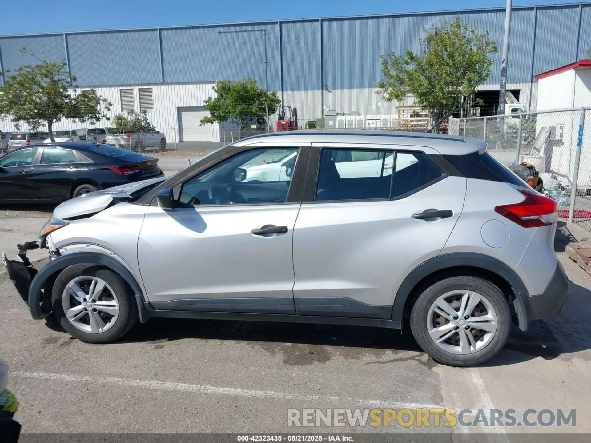 15 fotografías del automóvil dañado 3N1CP5BVXLL510039 NISSAN KICKS 2020