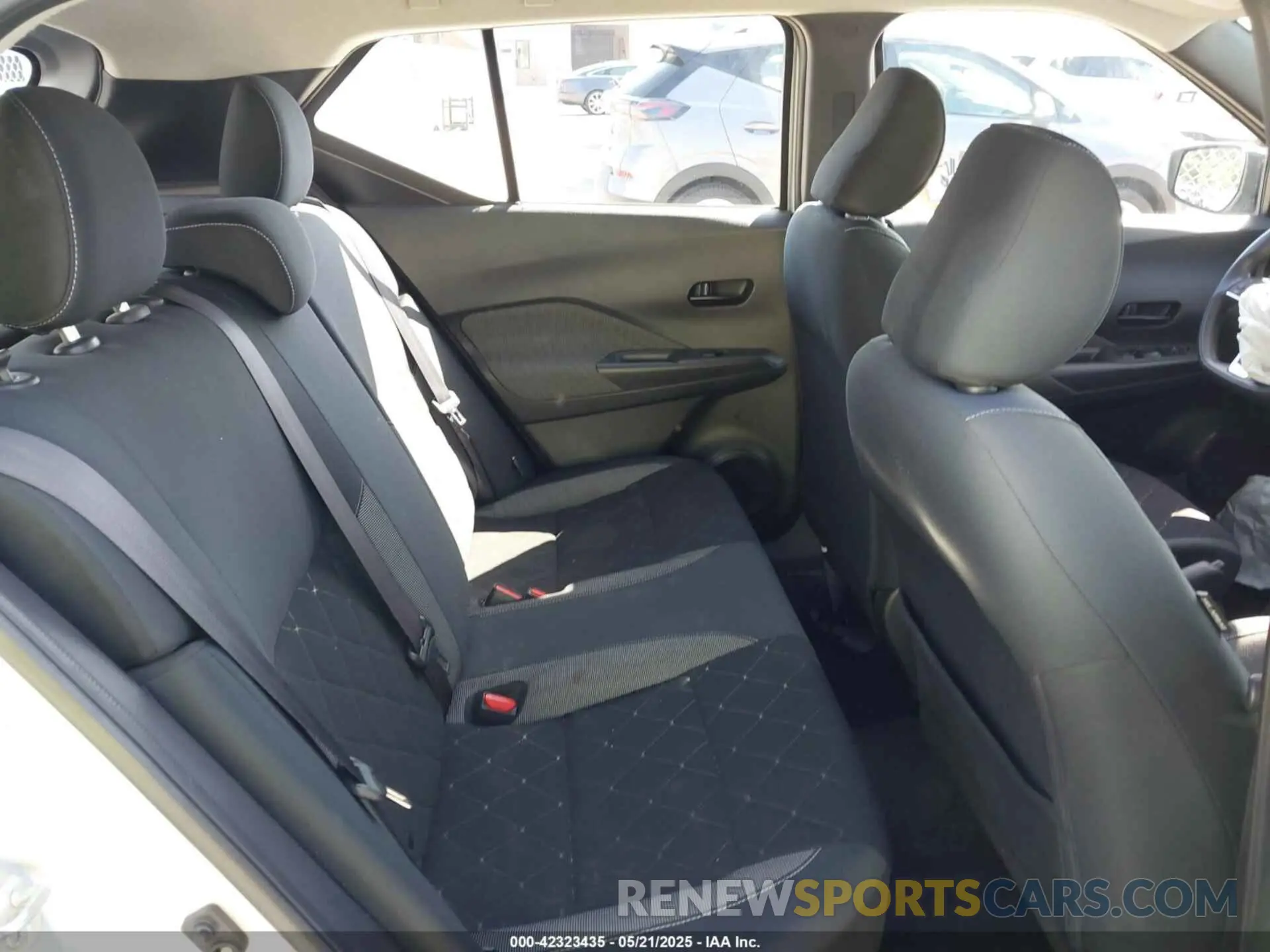8 fotografías del automóvil dañado 3N1CP5BVXLL510039 NISSAN KICKS 2020