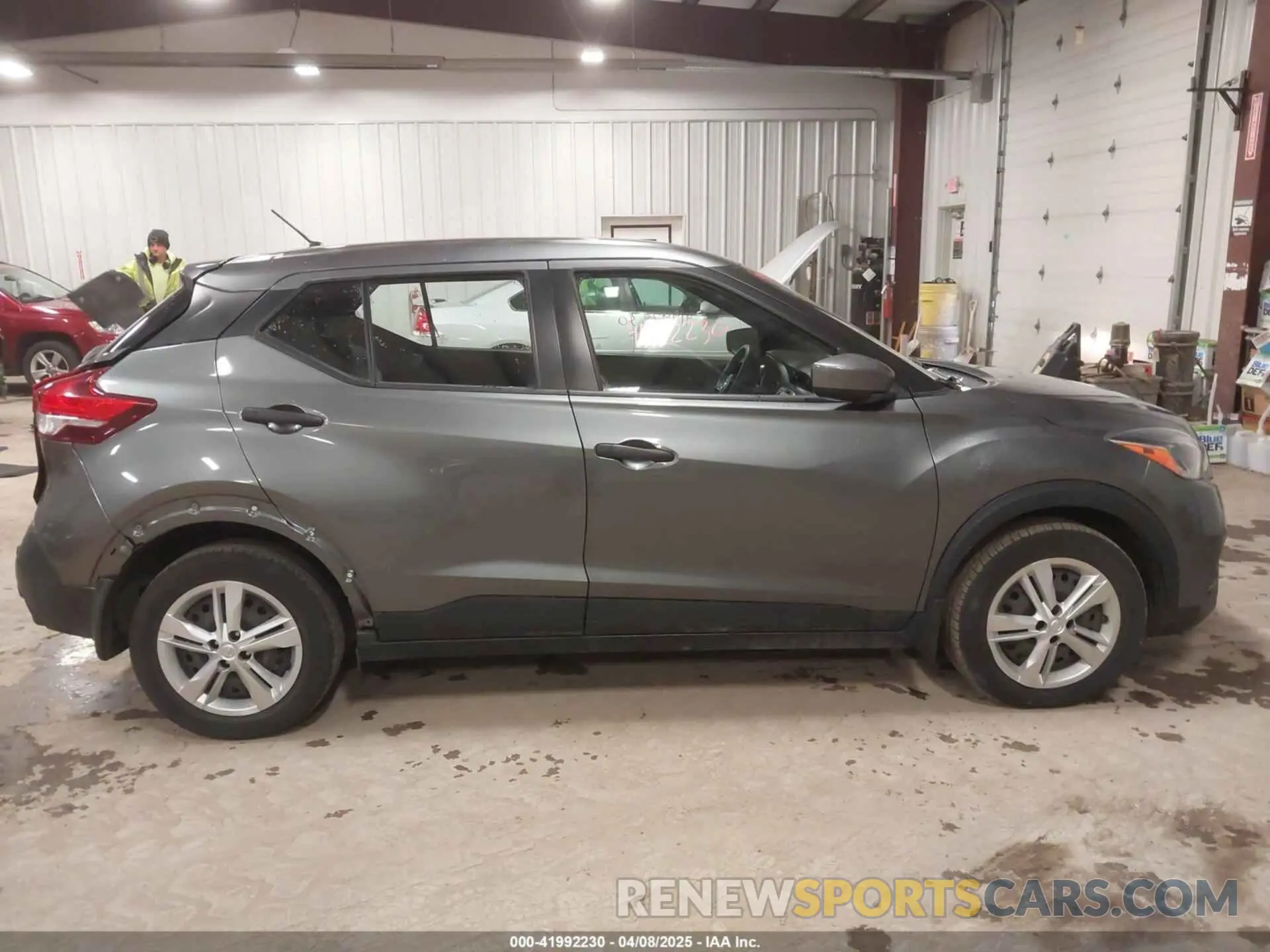 13 fotografías del automóvil dañado 3N1CP5BVXLL526676 NISSAN KICKS 2020