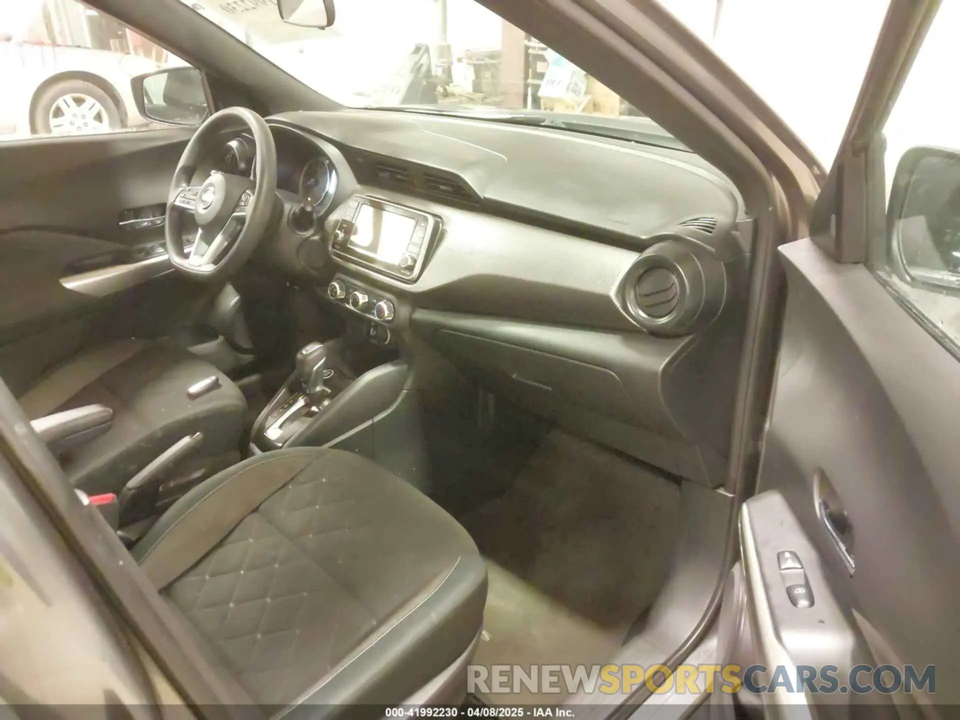 5 fotografías del automóvil dañado 3N1CP5BVXLL526676 NISSAN KICKS 2020