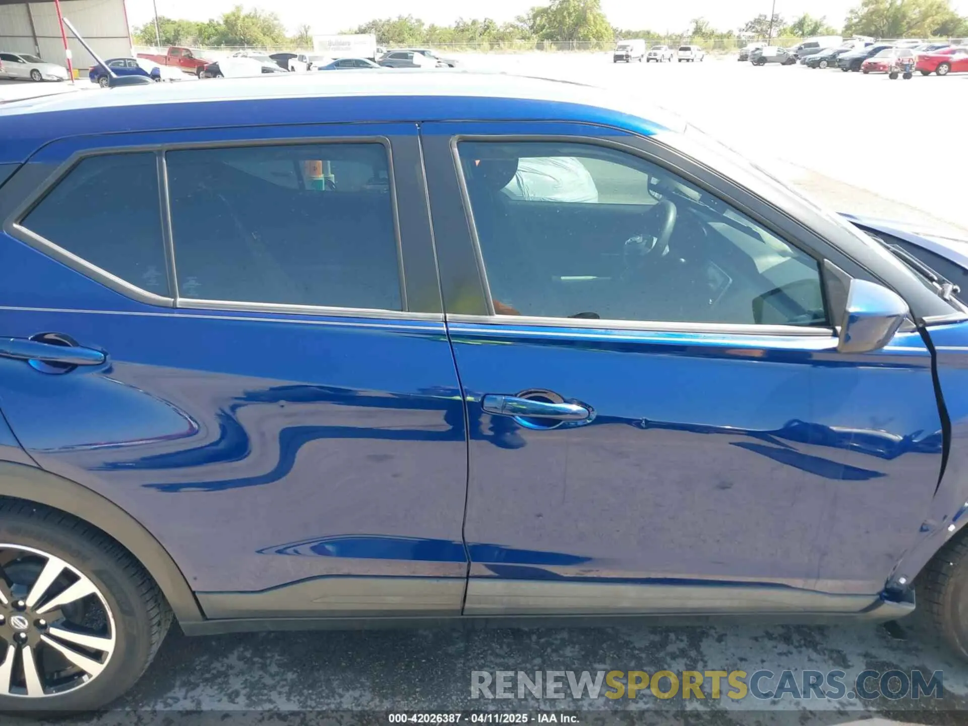 14 fotografías del automóvil dañado 3N1CP5CV0LL478958 NISSAN KICKS 2020