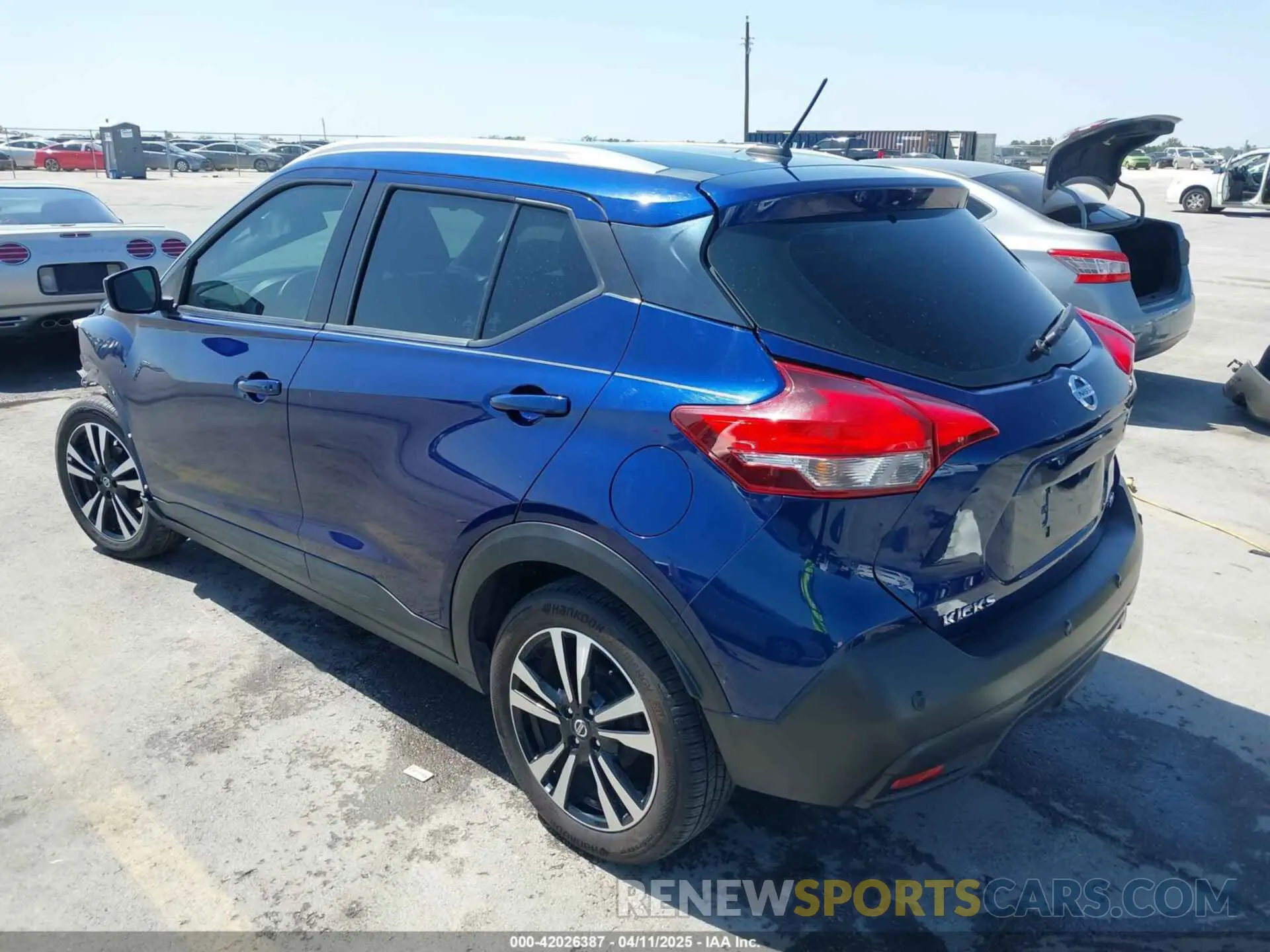 3 fotografías del automóvil dañado 3N1CP5CV0LL478958 NISSAN KICKS 2020