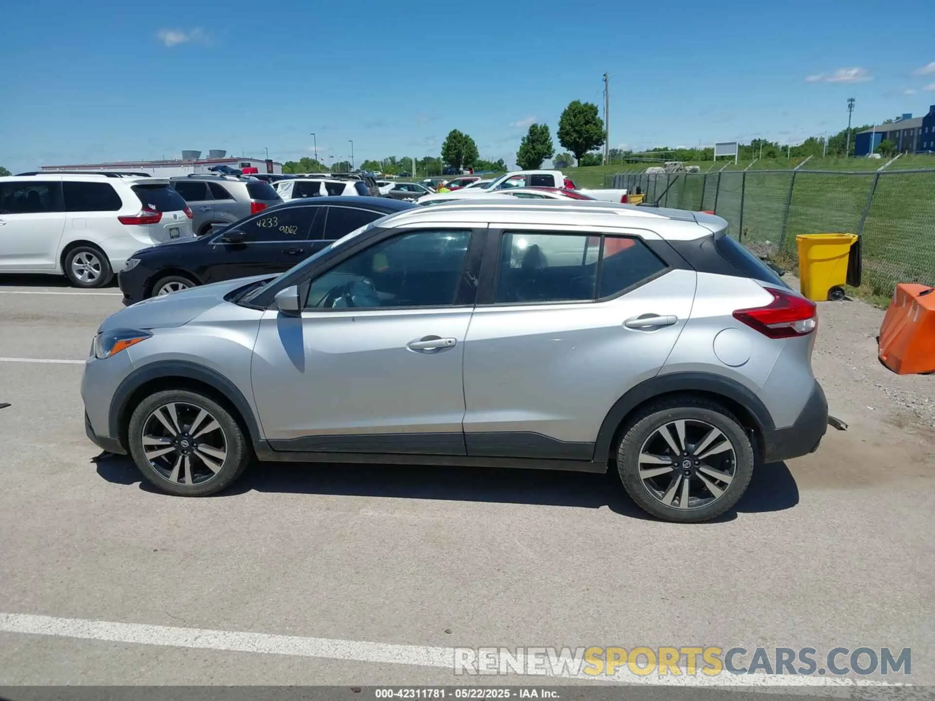 15 fotografías del automóvil dañado 3N1CP5CV0LL508475 NISSAN KICKS 2020