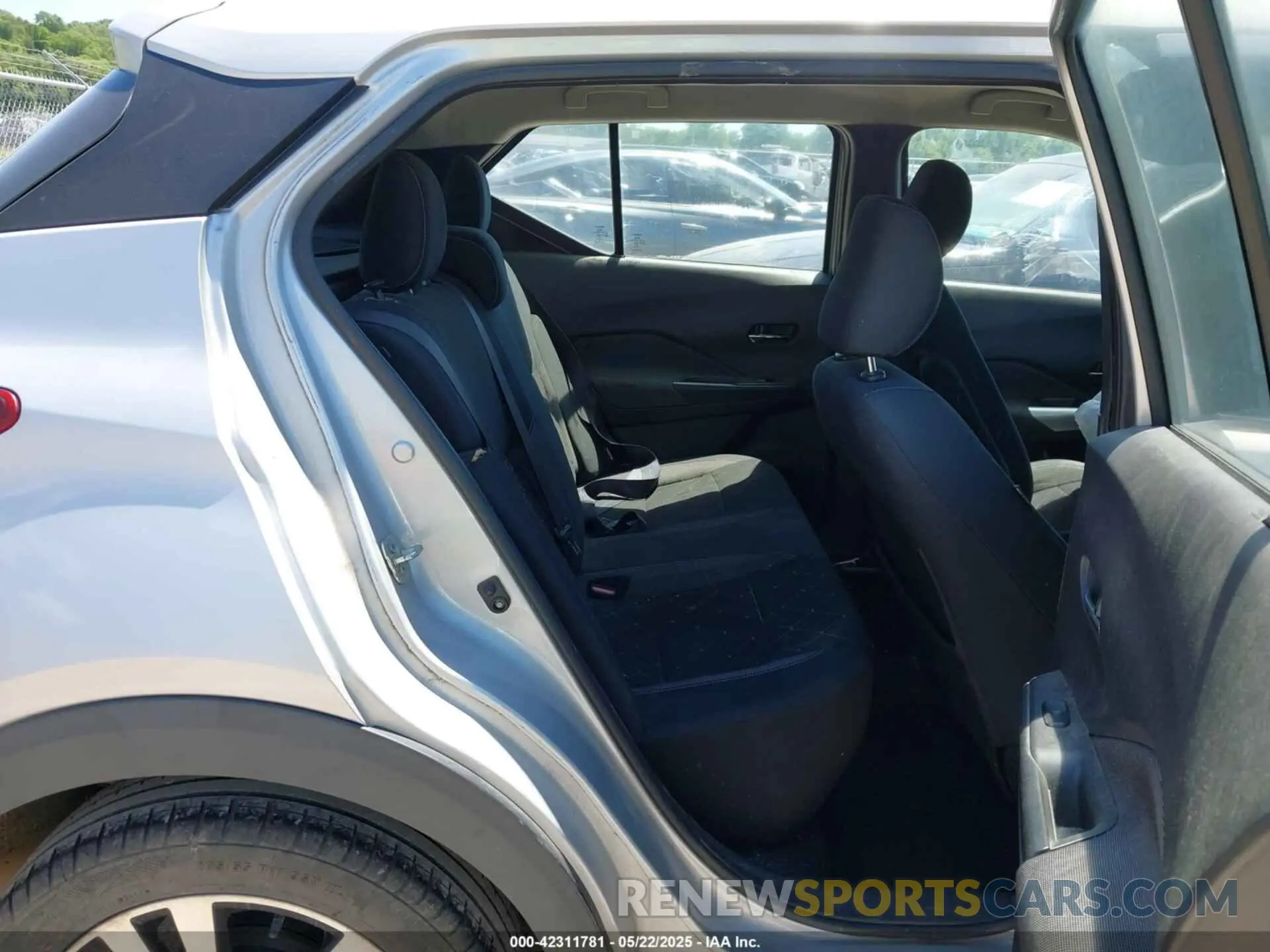 8 fotografías del automóvil dañado 3N1CP5CV0LL508475 NISSAN KICKS 2020