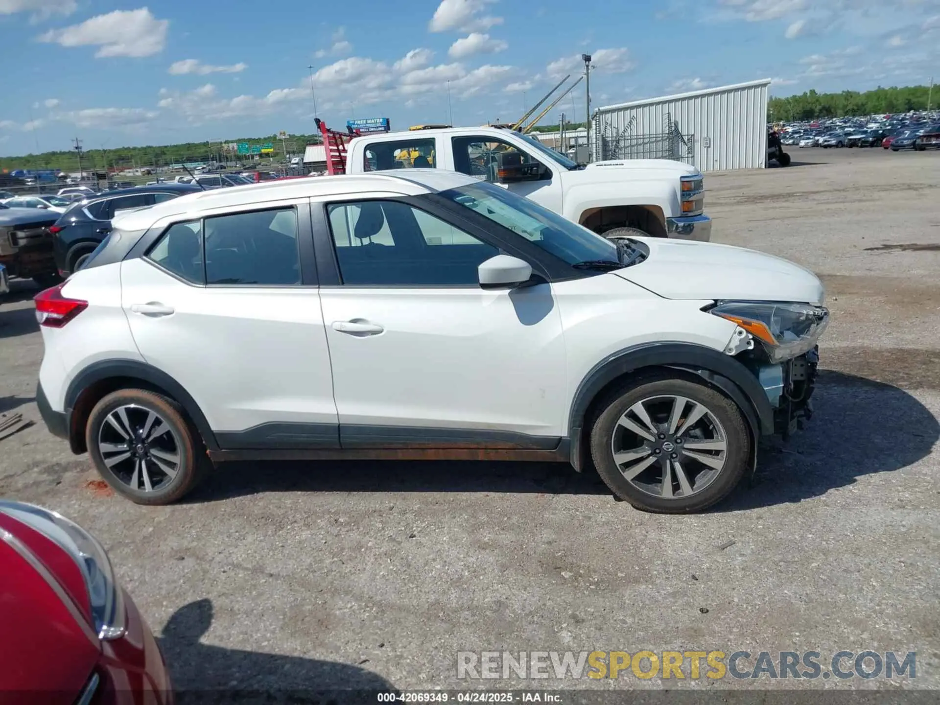 14 fotografías del automóvil dañado 3N1CP5CV0LL548202 NISSAN KICKS 2020