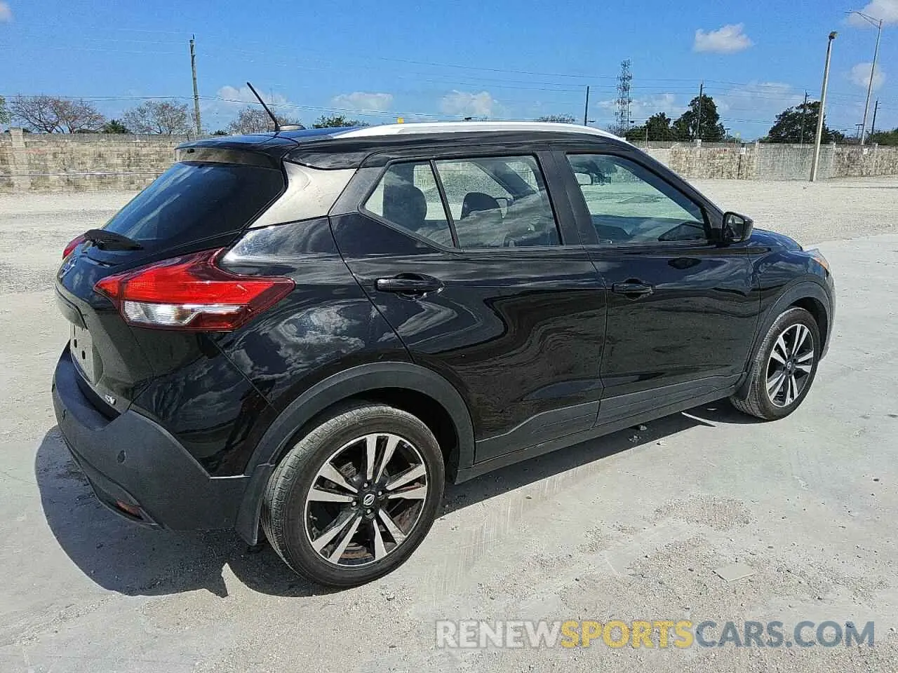 3 fotografías del automóvil dañado 3N1CP5CV0LL549446 NISSAN KICKS 2020