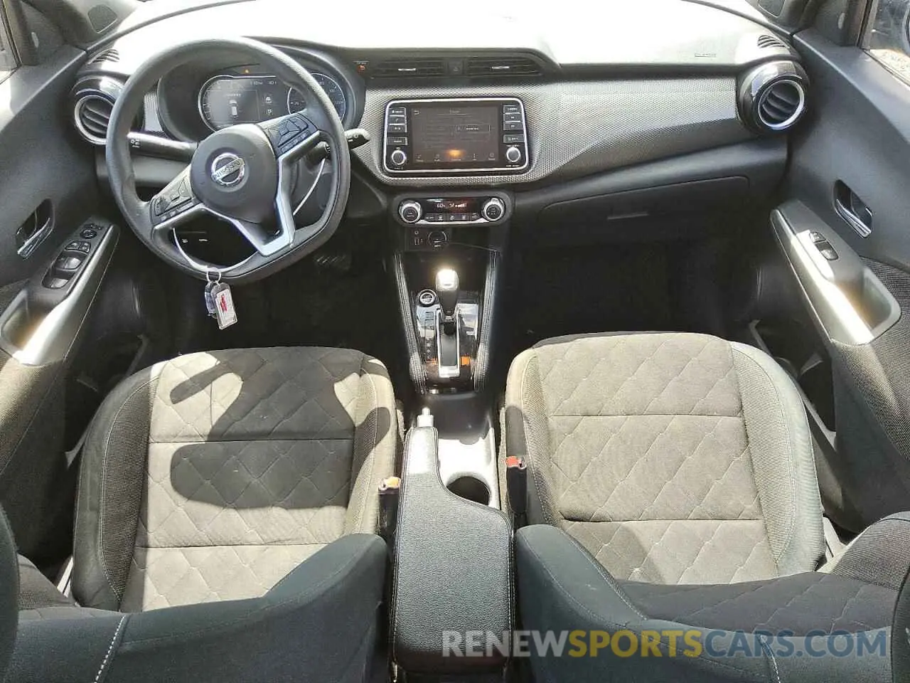 8 fotografías del automóvil dañado 3N1CP5CV0LL549446 NISSAN KICKS 2020