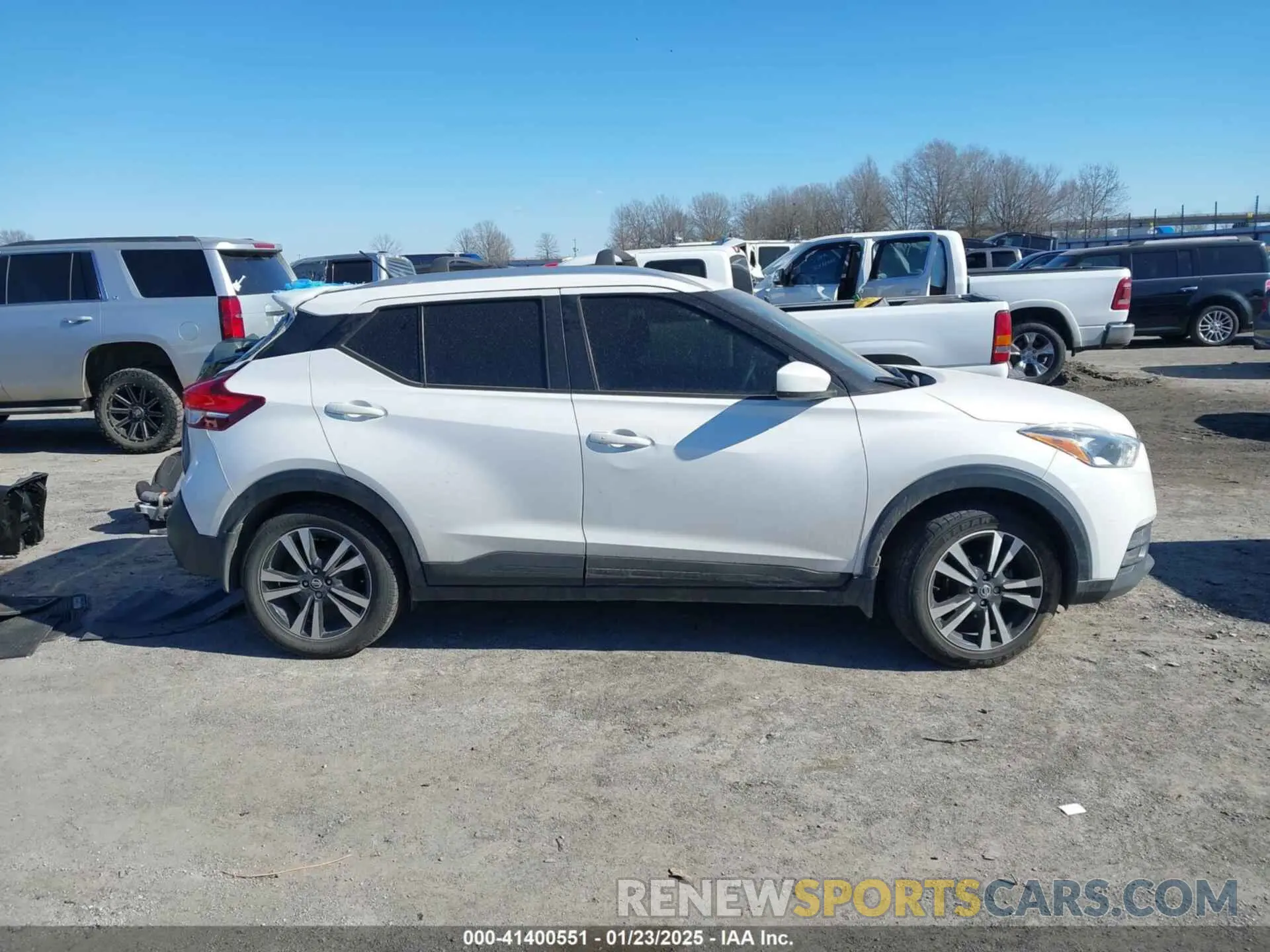 12 fotografías del automóvil dañado 3N1CP5CV1LL493890 NISSAN KICKS 2020