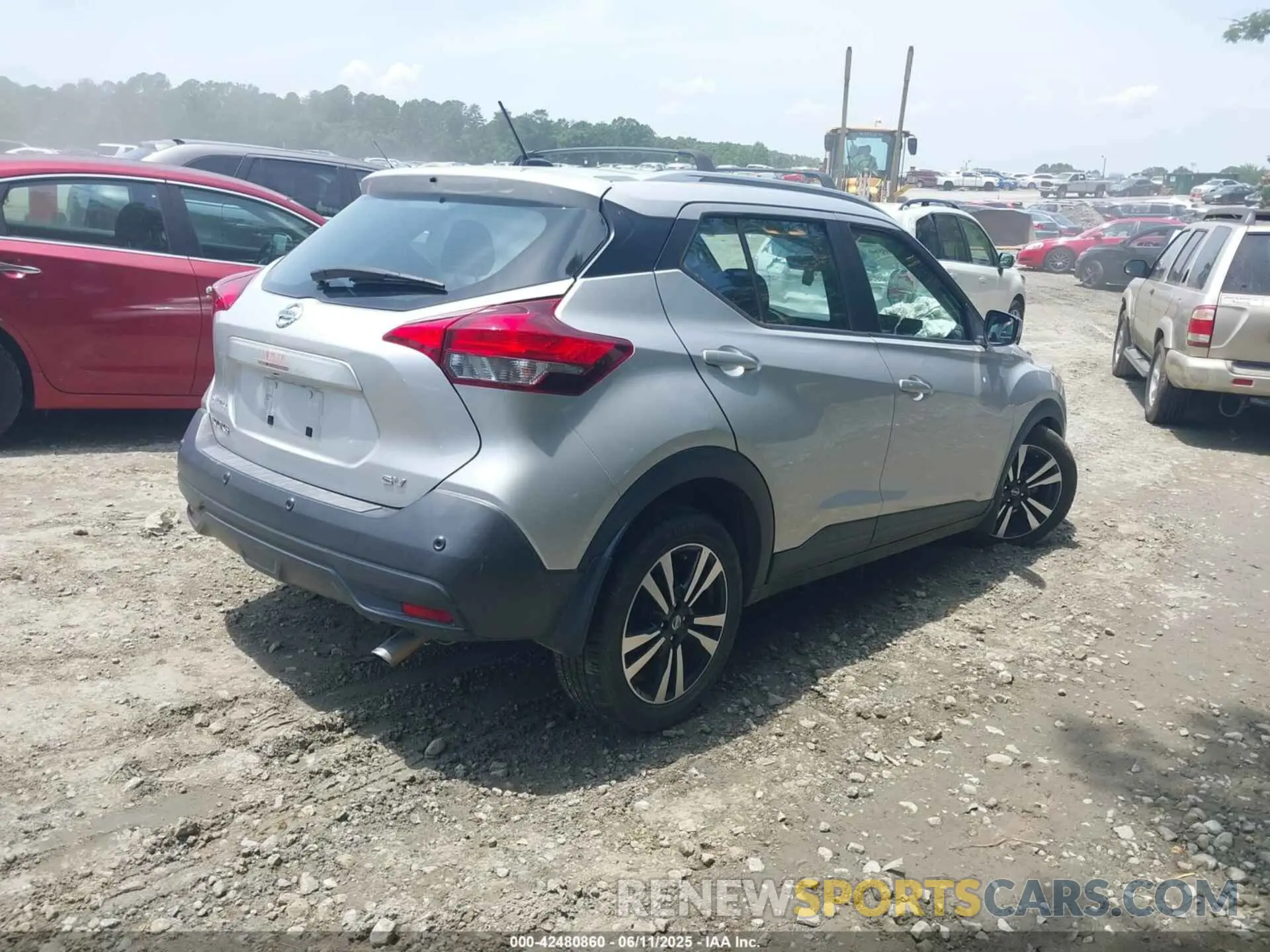 4 fotografías del automóvil dañado 3N1CP5CV1LL504788 NISSAN KICKS 2020