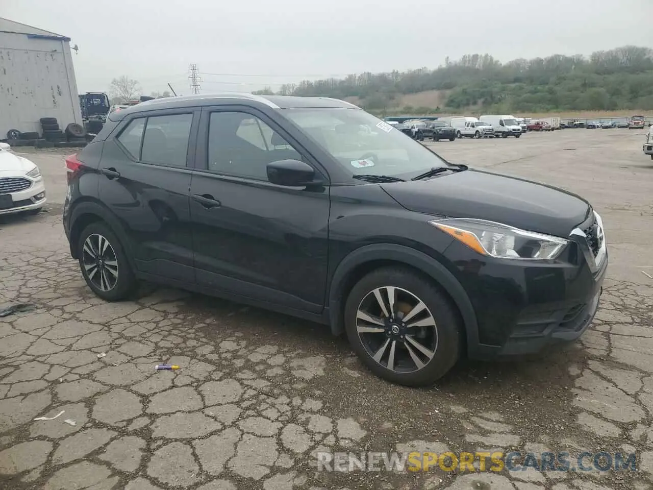 4 fotografías del automóvil dañado 3N1CP5CV1LL505312 NISSAN KICKS 2020