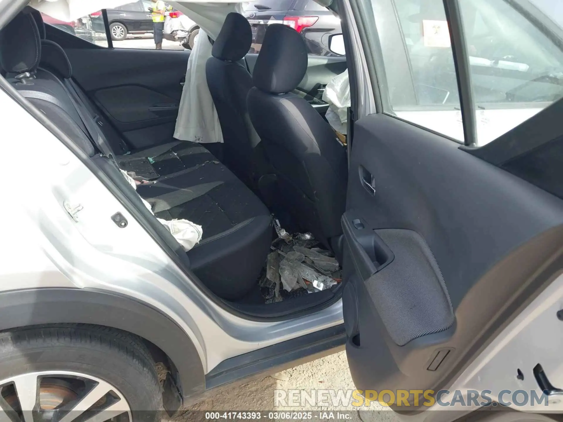 8 fotografías del automóvil dañado 3N1CP5CV1LL506511 NISSAN KICKS 2020