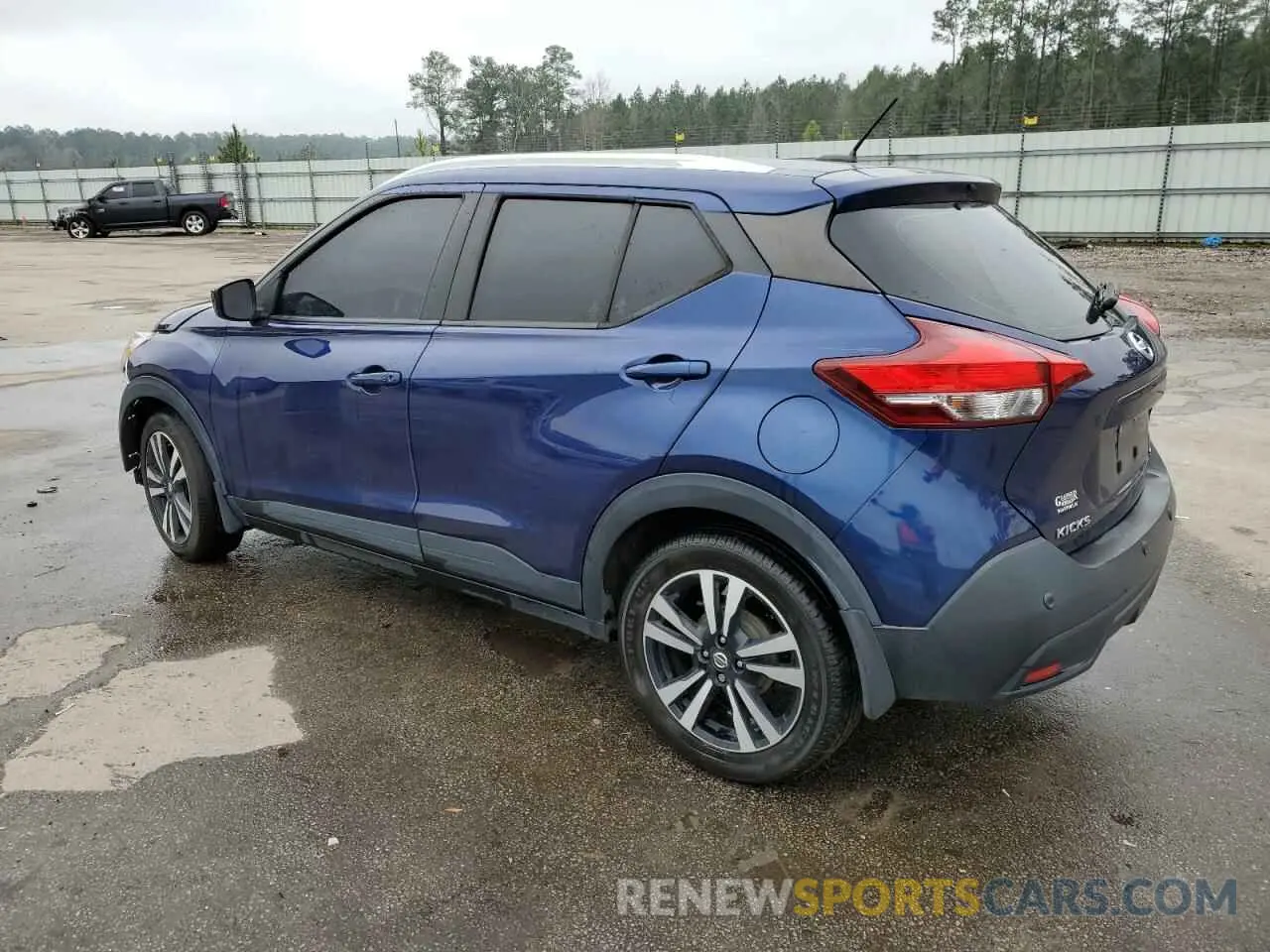 2 fotografías del automóvil dañado 3N1CP5CV1LL570242 NISSAN KICKS 2020