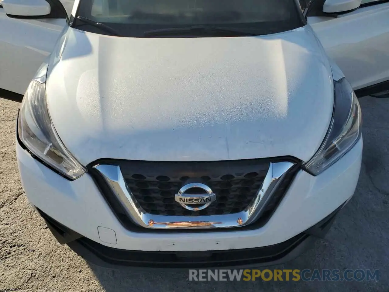 12 fotografías del automóvil dañado 3N1CP5CV2LL489363 NISSAN KICKS 2020