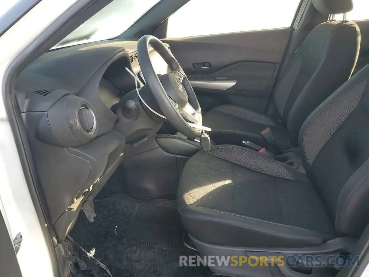 7 fotografías del automóvil dañado 3N1CP5CV2LL489363 NISSAN KICKS 2020