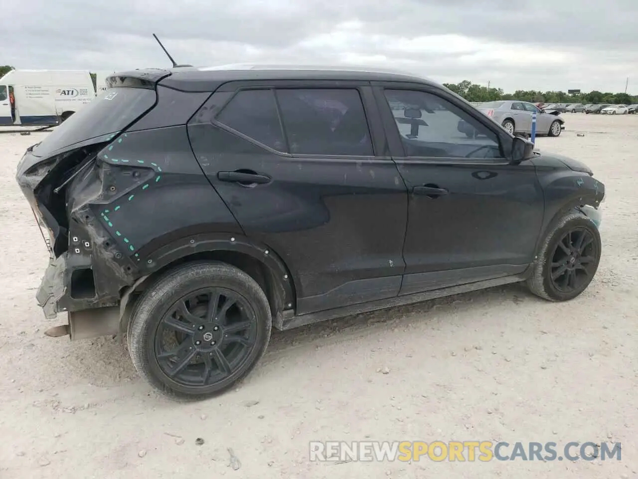 3 fotografías del automóvil dañado 3N1CP5CV2LL507859 NISSAN KICKS 2020