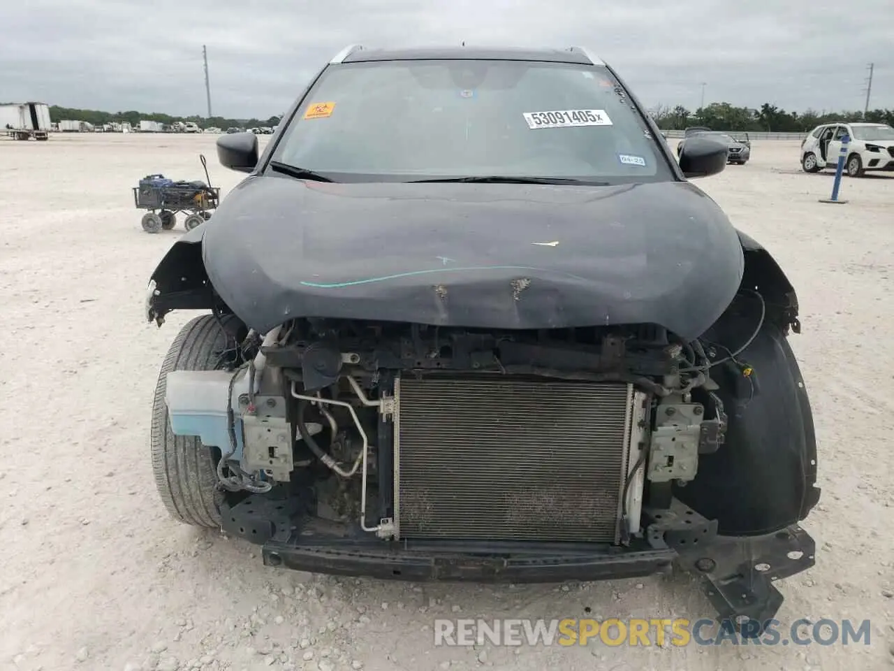 5 fotografías del automóvil dañado 3N1CP5CV2LL507859 NISSAN KICKS 2020