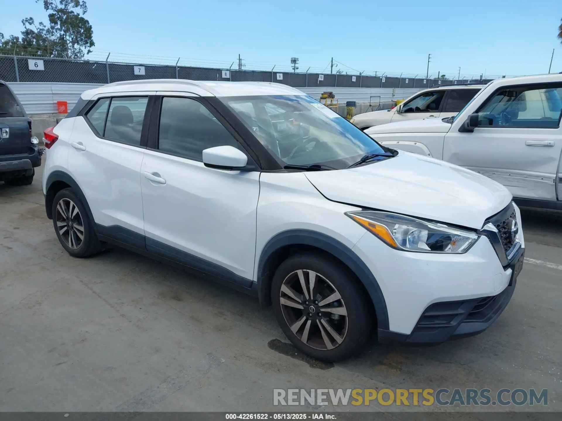 1 fotografías del automóvil dañado 3N1CP5CV3LL483605 NISSAN KICKS 2020