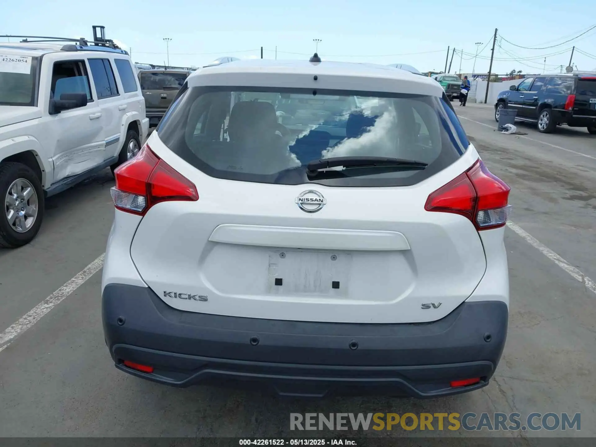 16 fotografías del automóvil dañado 3N1CP5CV3LL483605 NISSAN KICKS 2020