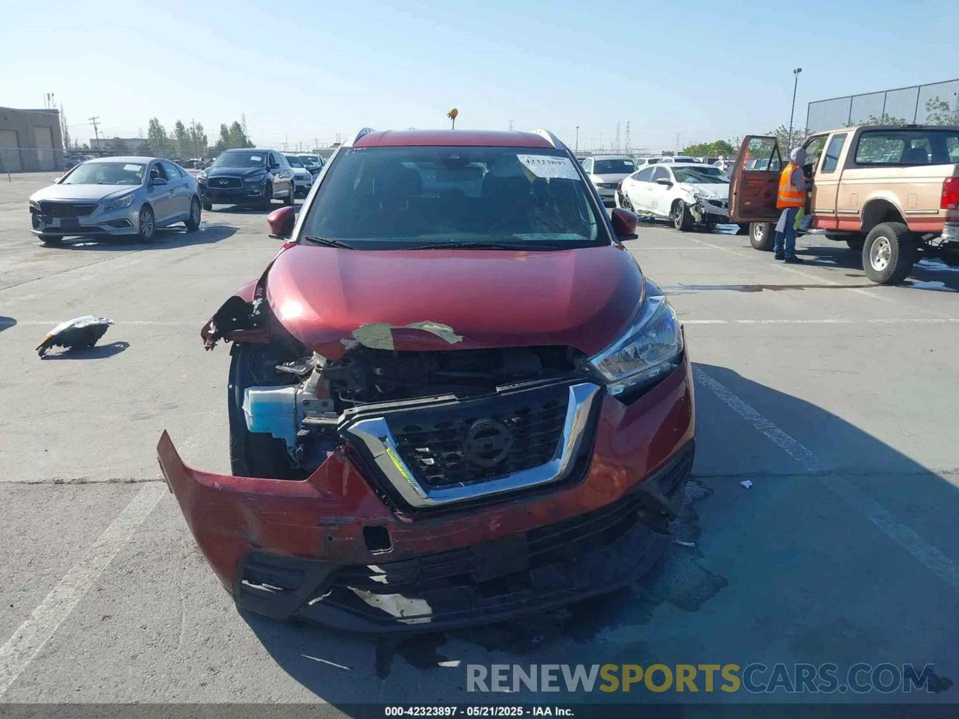 13 fotografías del automóvil dañado 3N1CP5CV3LL494216 NISSAN KICKS 2020