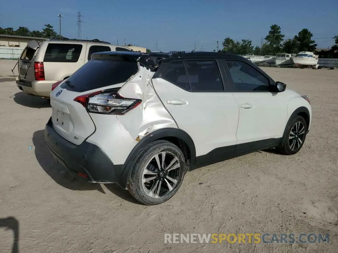 3 fotografías del automóvil dañado 3N1CP5CV3LL518871 NISSAN KICKS 2020