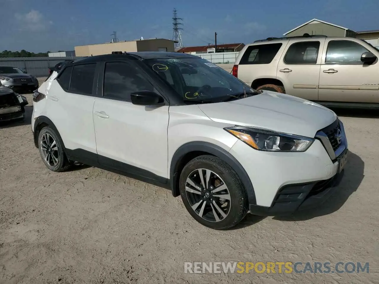 4 fotografías del automóvil dañado 3N1CP5CV3LL518871 NISSAN KICKS 2020