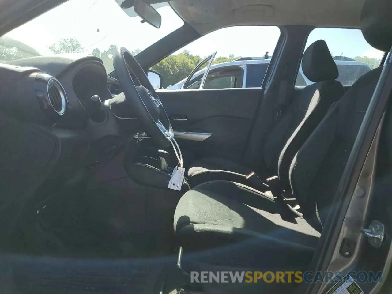 7 fotografías del automóvil dañado 3N1CP5CV4LL504882 NISSAN KICKS 2020