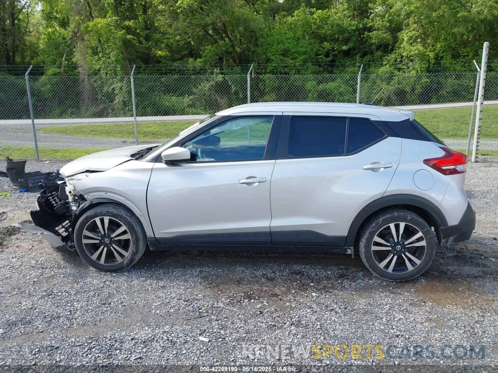 14 fotografías del automóvil dañado 3N1CP5CV4LL507278 NISSAN KICKS 2020