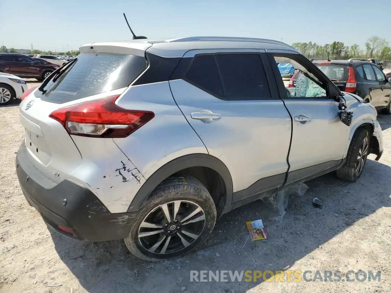 3 fotografías del automóvil dañado 3N1CP5CV4LL521083 NISSAN KICKS 2020