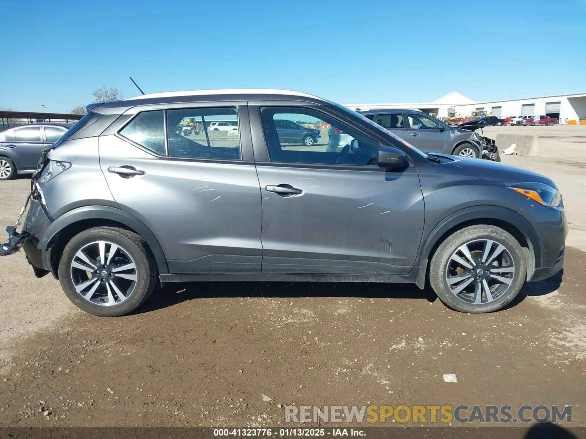 13 fotografías del automóvil dañado 3N1CP5CV4LL539325 NISSAN KICKS 2020