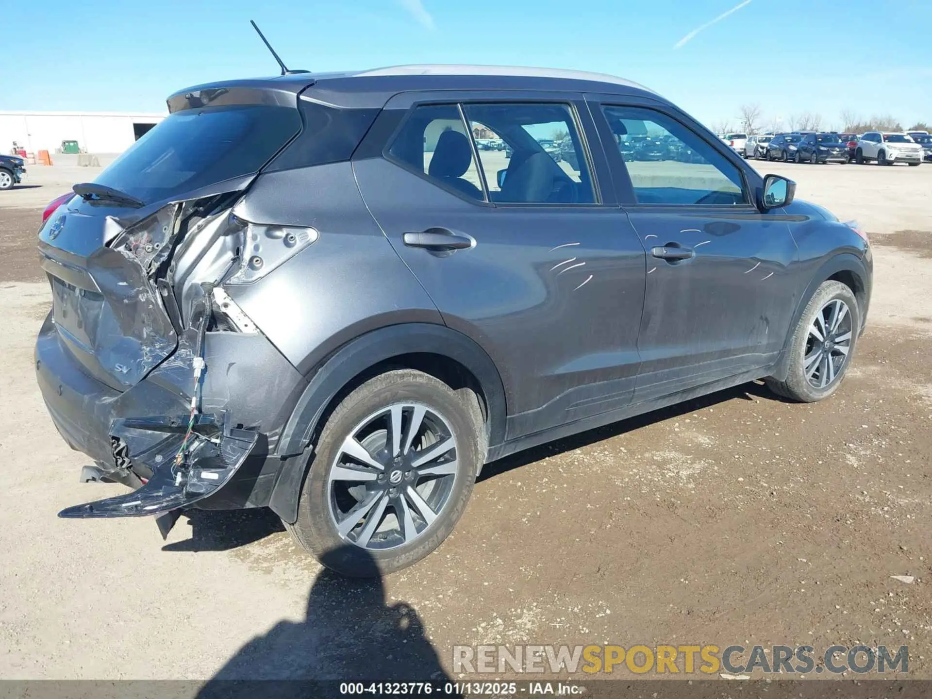 4 fotografías del automóvil dañado 3N1CP5CV4LL539325 NISSAN KICKS 2020