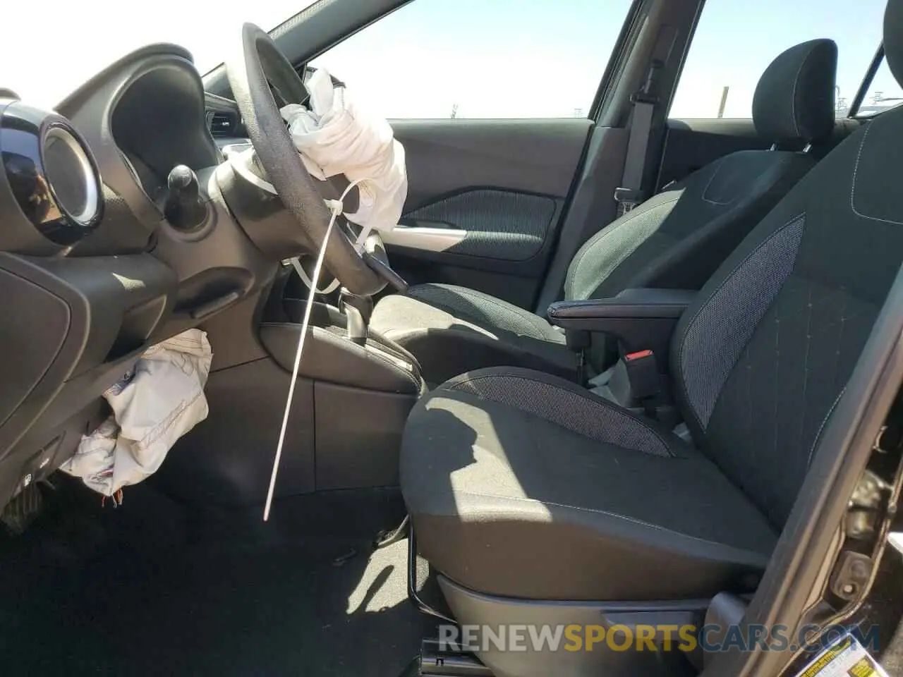 7 fotografías del automóvil dañado 3N1CP5CV4LL564841 NISSAN KICKS 2020