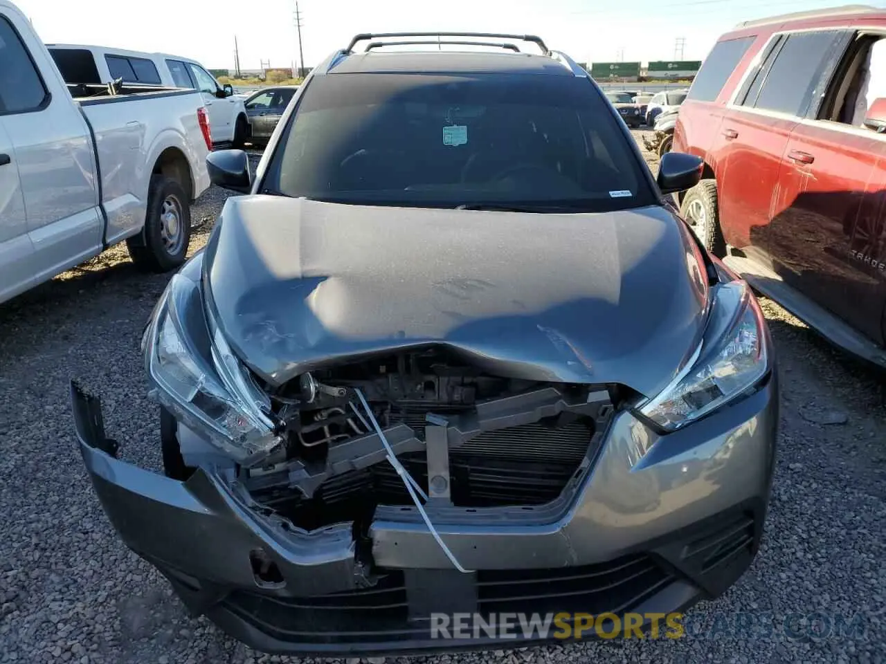 5 fotografías del automóvil dañado 3N1CP5CV5LL487252 NISSAN KICKS 2020